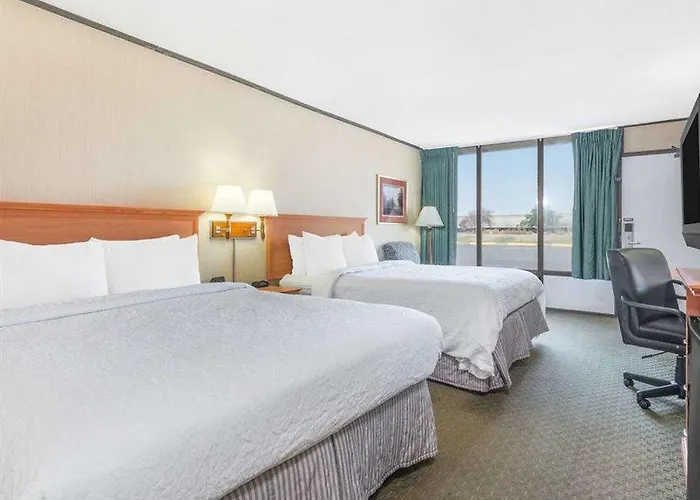 Hotel Howard Johnson By Wyndham 3*