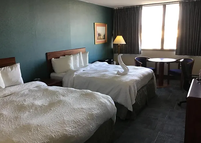 Hotel Howard Johnson By Wyndham Gillette