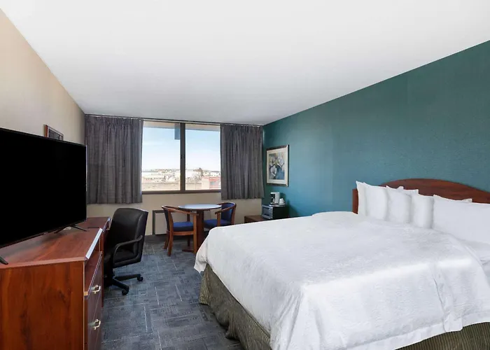 Howard Johnson By Wyndham Hotel Gillette