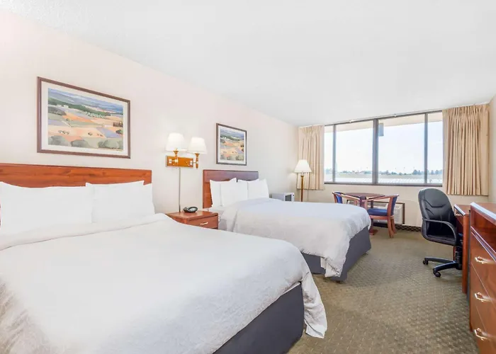 Howard Johnson By Wyndham 3*