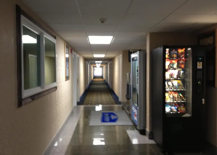 Howard Johnson By Wyndham Hotel
