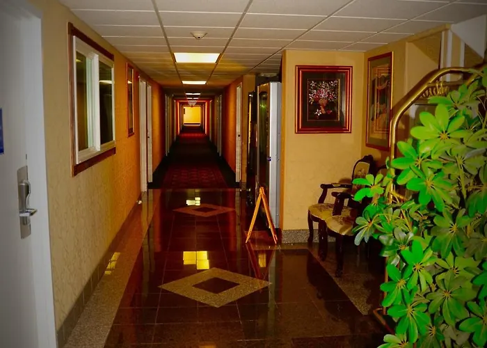Howard Johnson By Wyndham Hotel Gillette